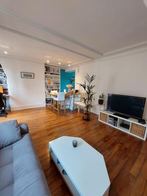 T2 Montparnasse Apartment Paris